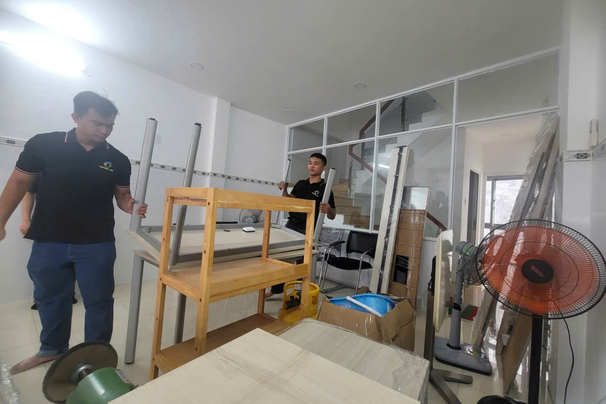 Tháo Dỡ Vách Ngăn Khi Chuyển Nhà