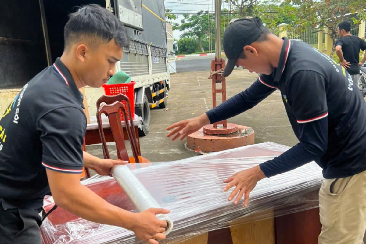 Vận Chuyển Bàn Ghế Nội Thất Văn Phòng