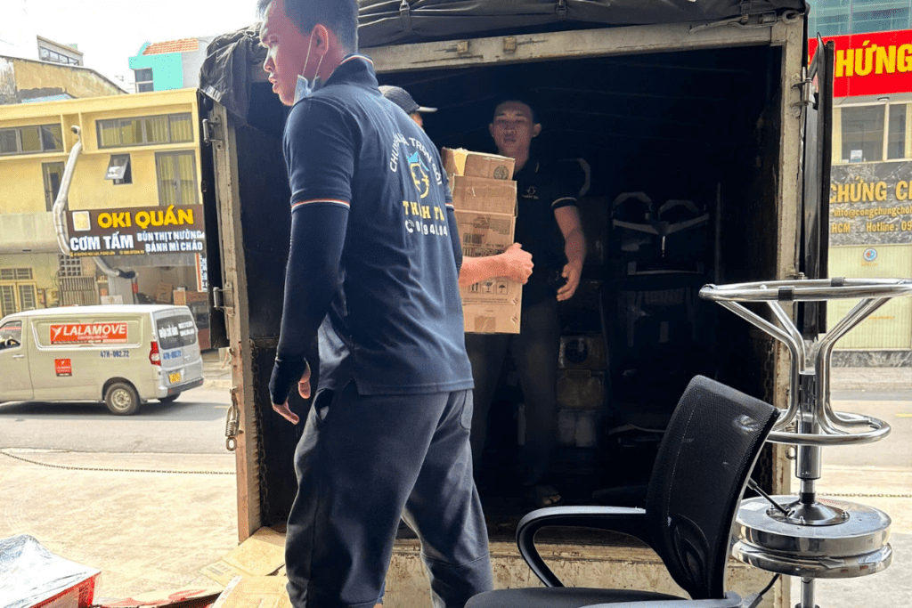 Thuê Xe Tải Chuyển Nhà Kèm Bốc Xếp
