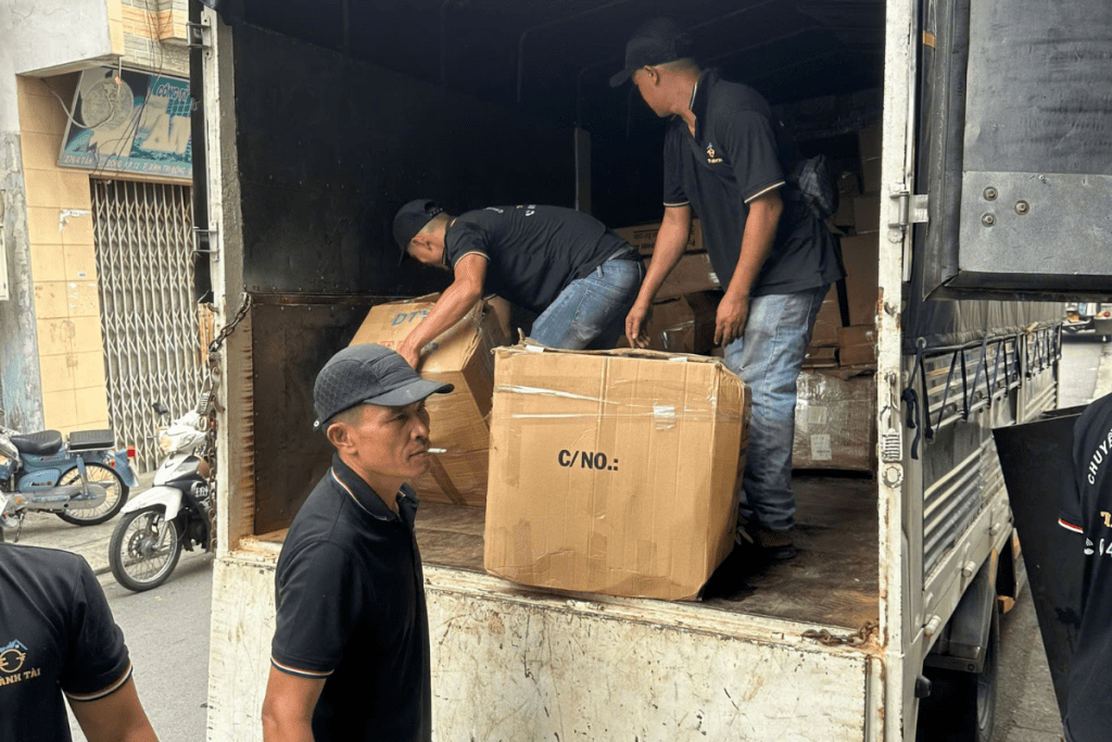 Dịch Vụ Thuê Người Bốc Xếp Theo Giờ