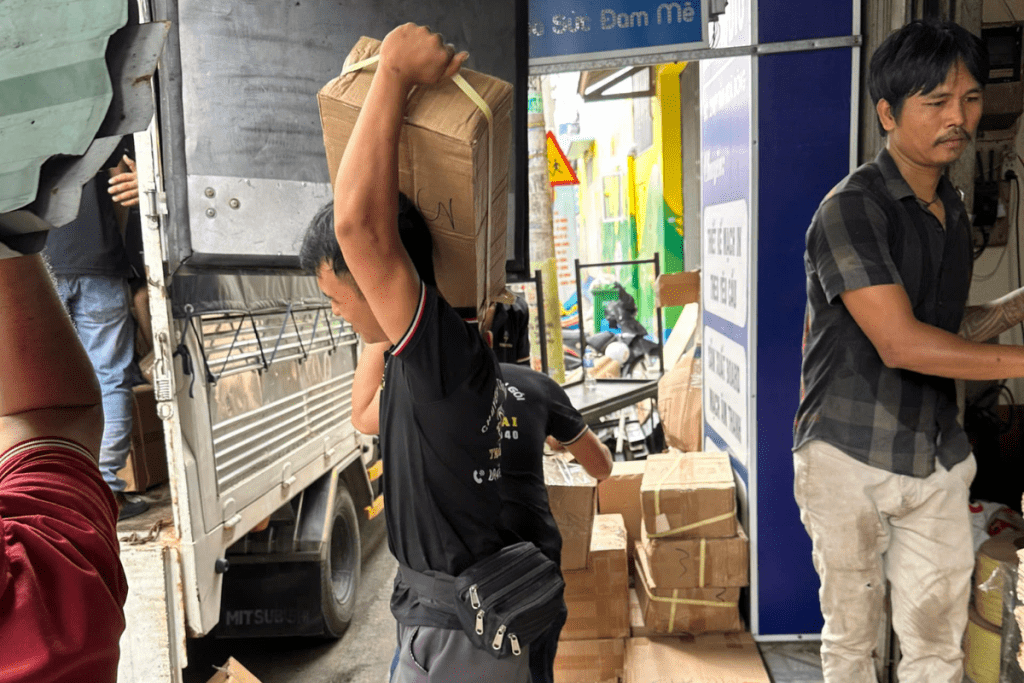 Dịch Vụ Thuê Người Bốc Xếp Theo Giờ
