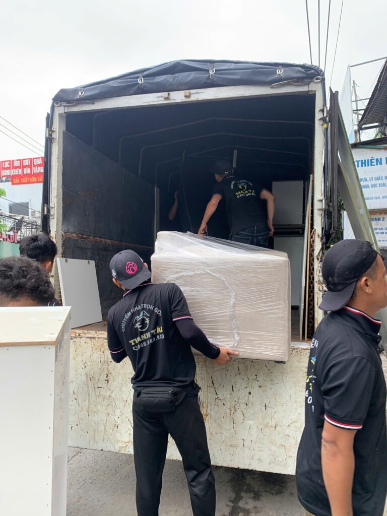 xe tải chuyển nhà tphcm giá tốt