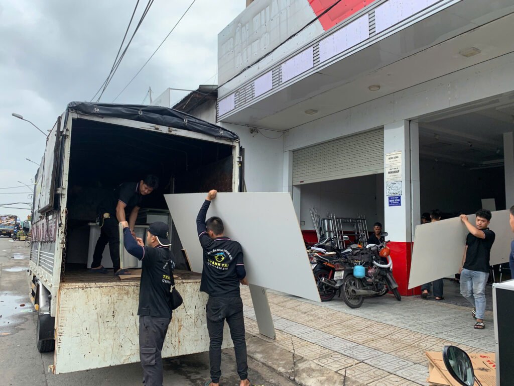 dịch vụ xe tải chuyển nhà TPHCM uy tín